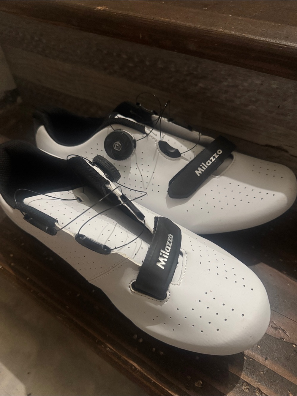 Men’s White & Black Cycling Shoes with Dial Closure